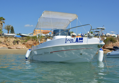 Agenzia/operatore Turistico Ioniam Noleggio Barche